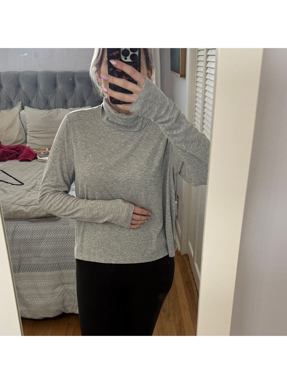 ULTRALITE Go-Dry Light Gray Knit Top - Size L